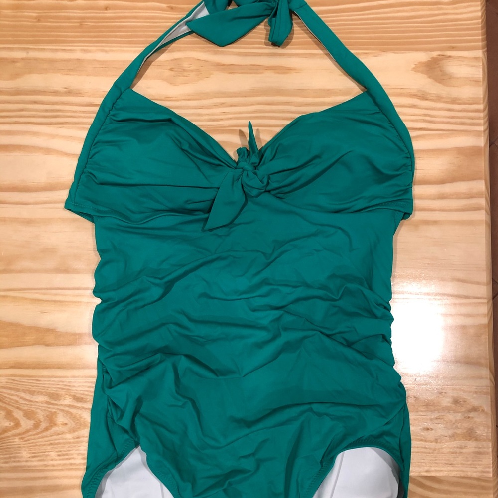 Lands’ End Swimsuit 🌊
